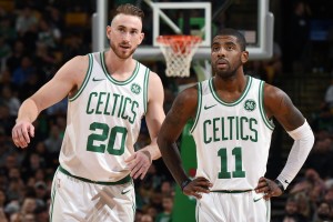 开云平台-英超争冠之夜，塔图姆完成里程碑，当足球的喧嚣遇见篮球的孤影