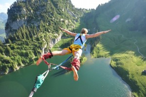 开云体育世界杯-范弗利特，暗夜淬火，巨星于无声处听惊雷