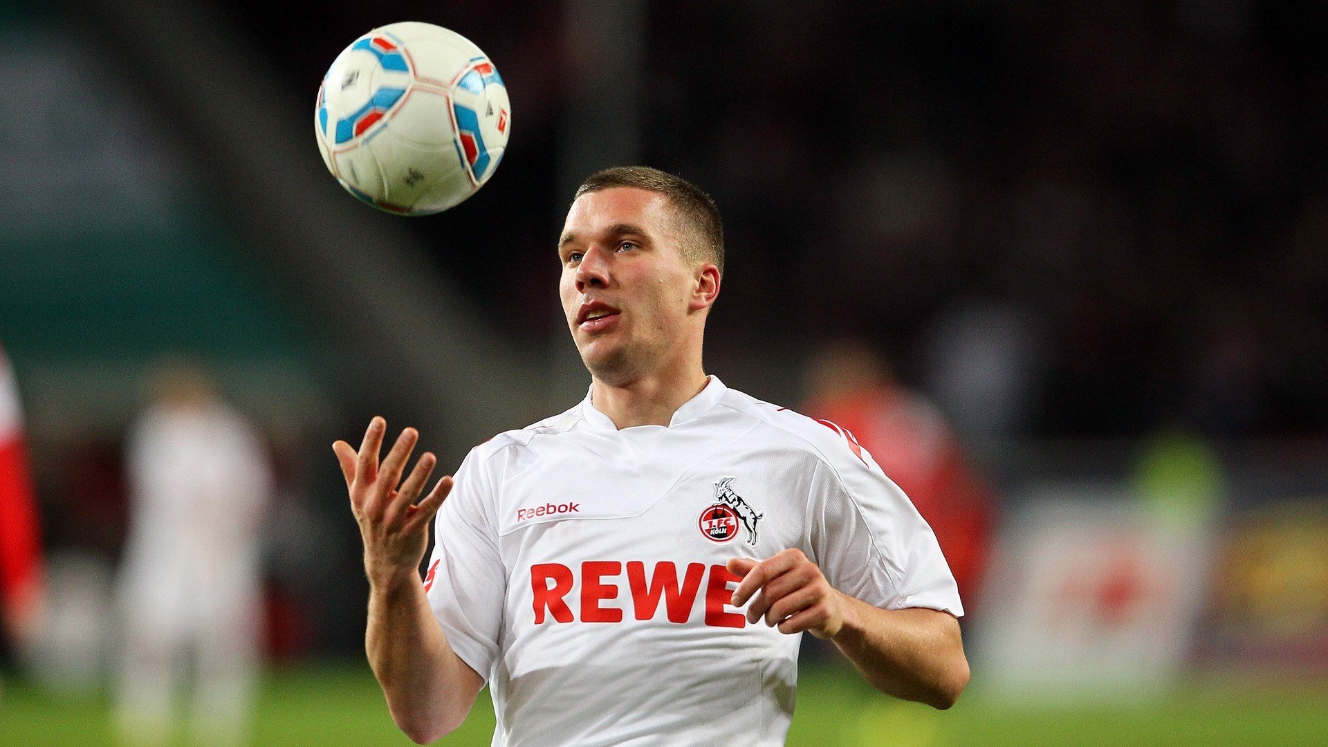 布伦森完美发挥撕裂太阳防线，国王力克强敌展露冠军相